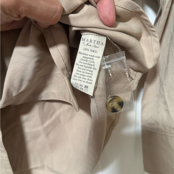Martha Stewart Women's Beige Button Down Shirt - Picture 6 of 6